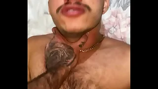 O Namorado da Minha Amiga Pauzudo não Resitiu e pediu pra me comer e eu acabei cedendo dei bem gostoso a ele 23CM bem Grosso de Pau